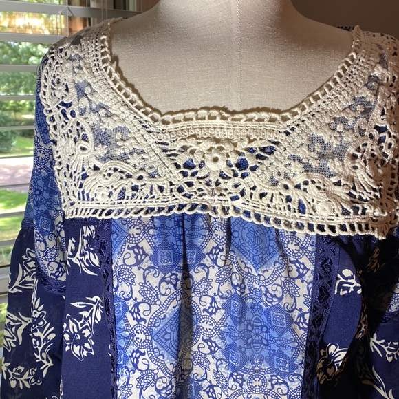 ❤️Bohemian Cafe Blouse Navy Blue Off White With Lacy Collar Never Worn Size M - Picture 5 of 7